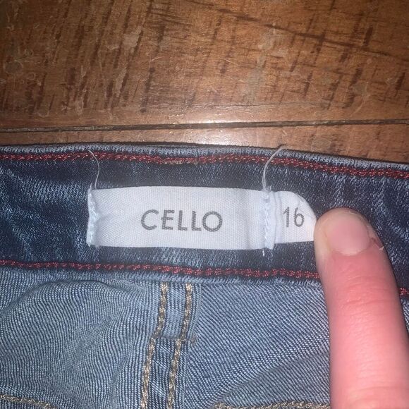 Cello Indigo destructed fishnet size 16 jeans - Picture 3 of 5